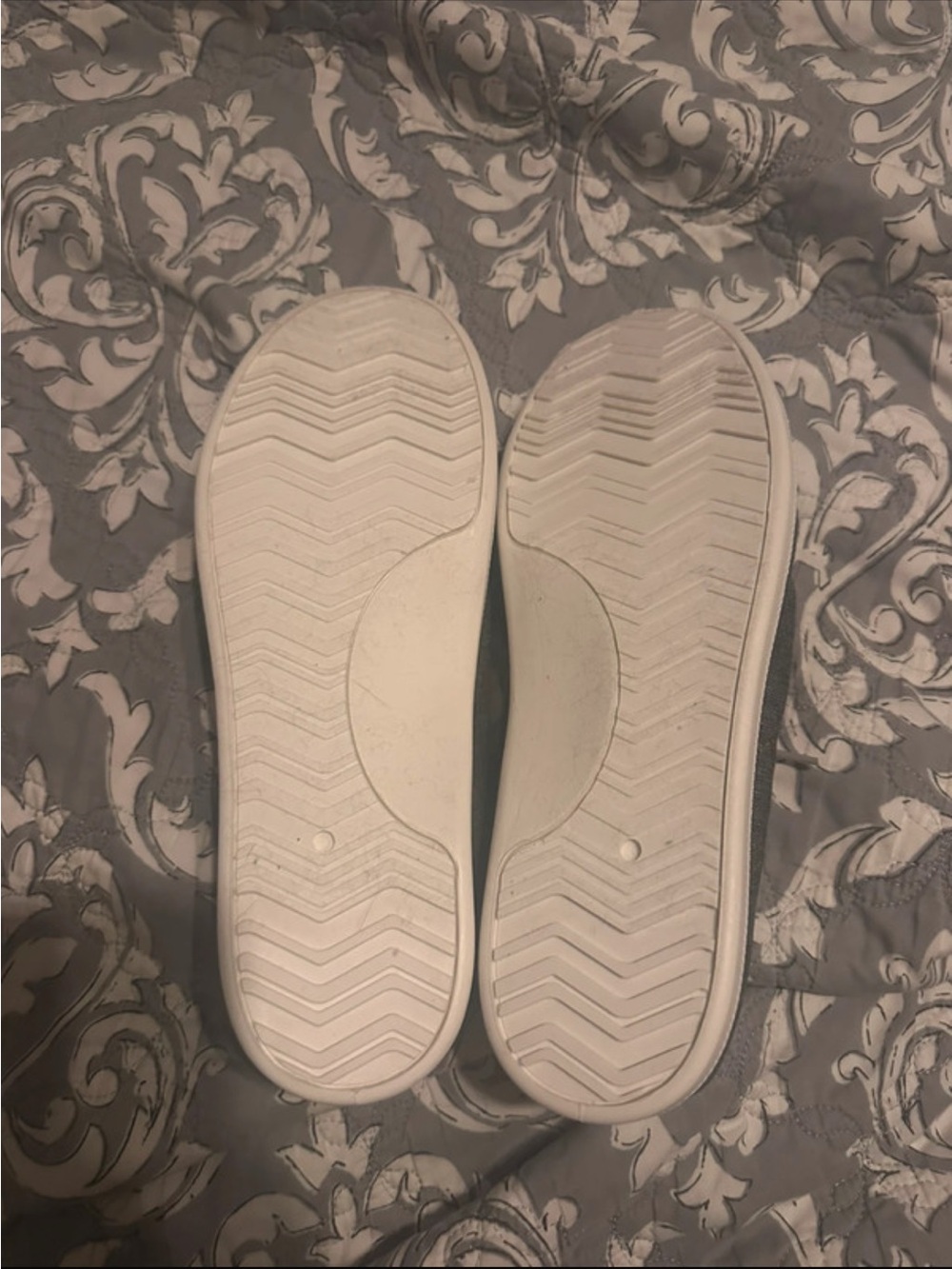Torrid Riley Ruched Sneakers - Picture 3 of 4